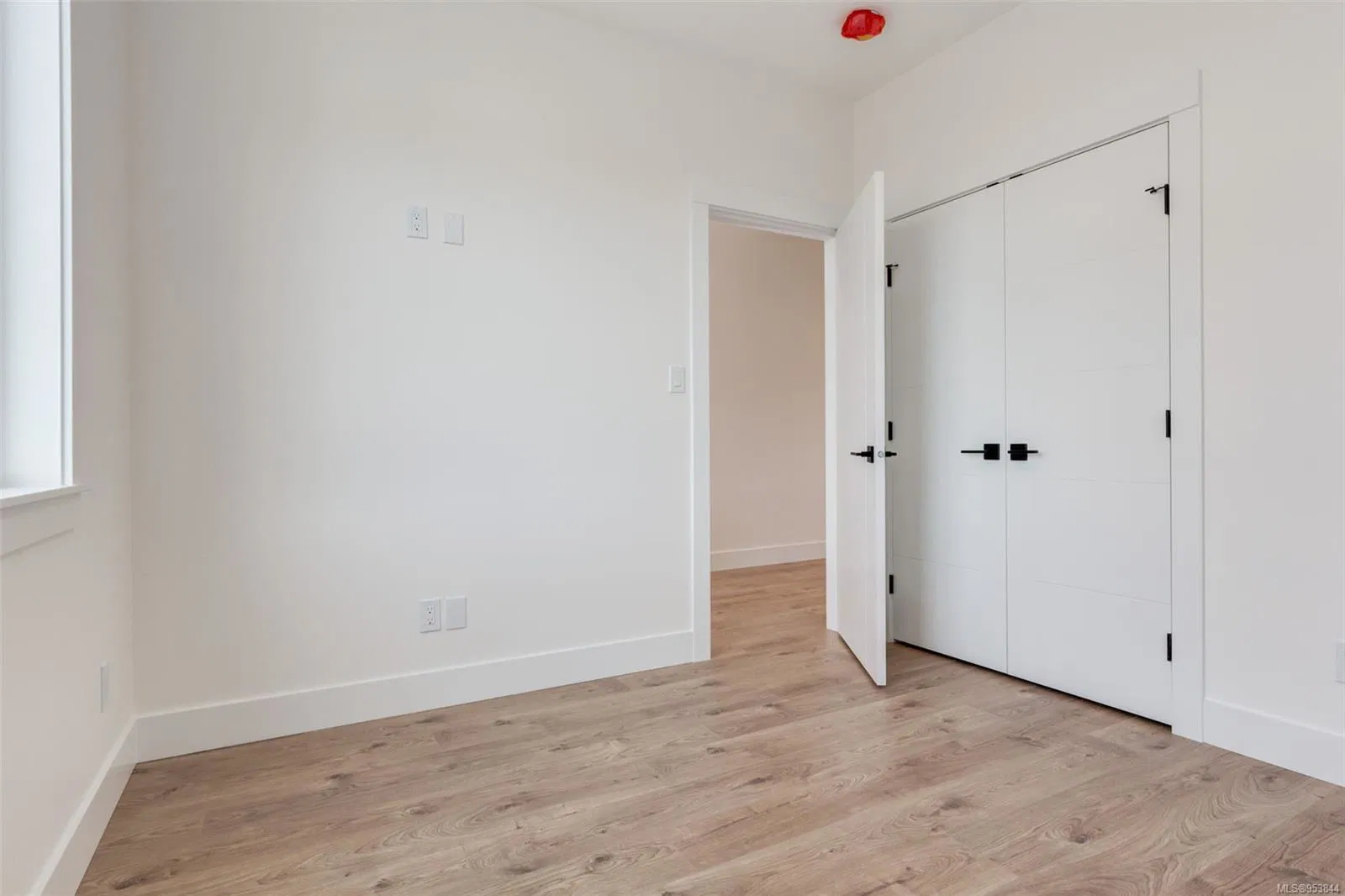 Langara II thumbnail 2