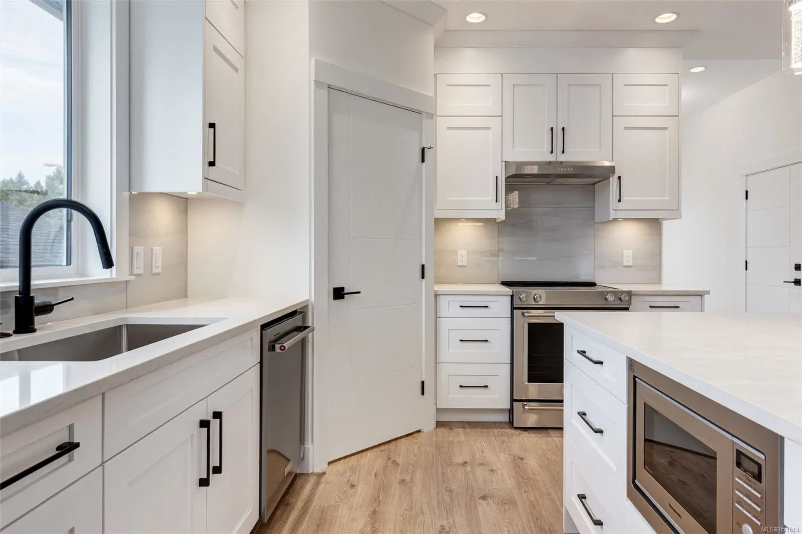 Langara II — photo 1